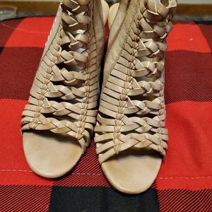 HIGH HEEL ANKLE BOOTIES